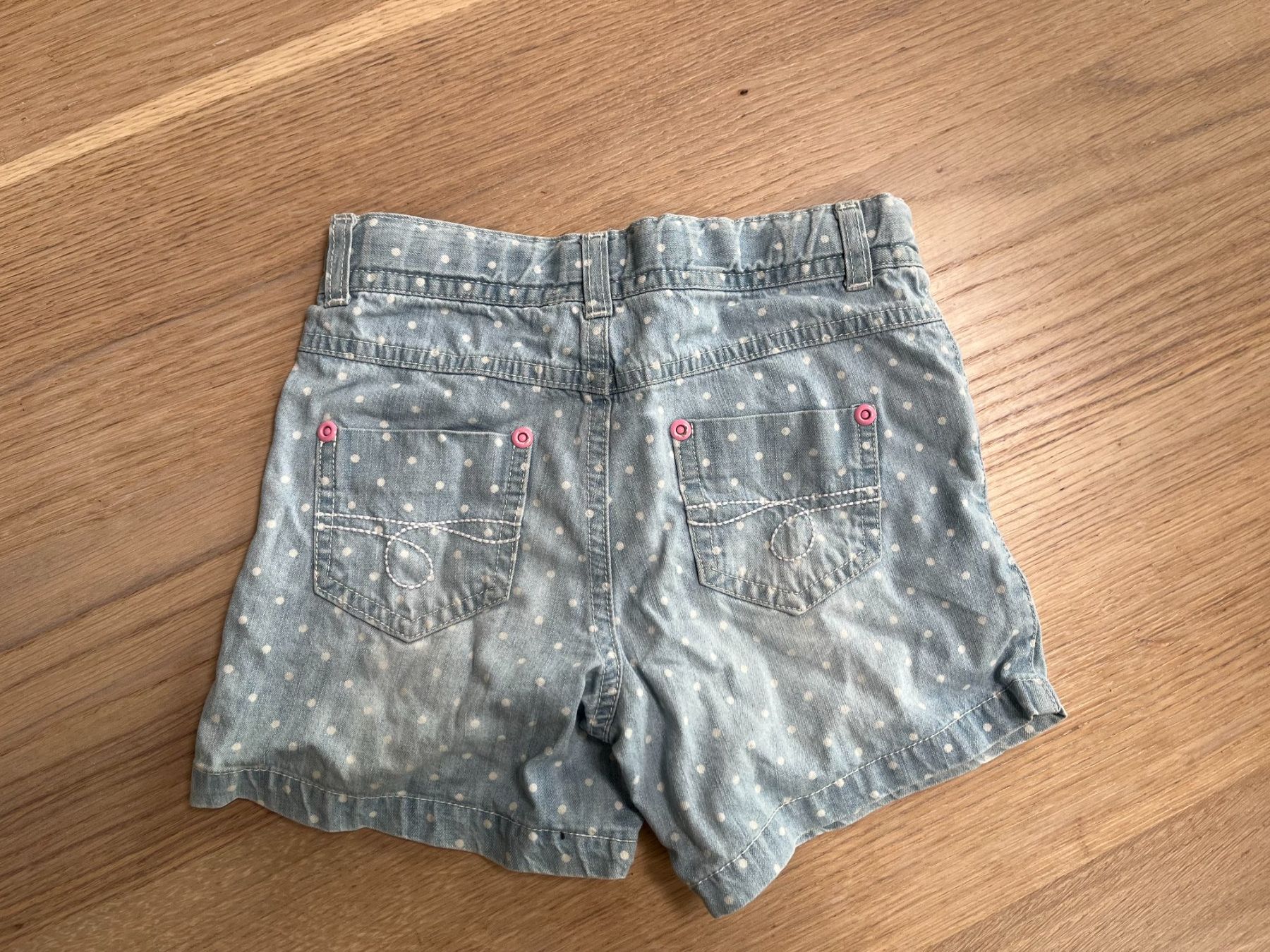 Pantaloni: Kurze Jeans Hose Gr. 116 – Usato da Oberrieden venduto da mcl_g5vk 1