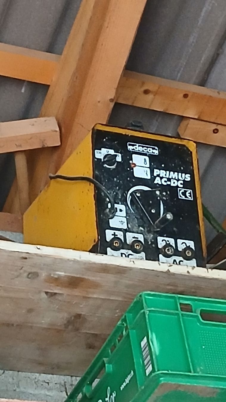 Tutti gli attrezzi: Elektroden Schweissanlage – Usato da Homberg b. Thun venduto da jon_mp8f