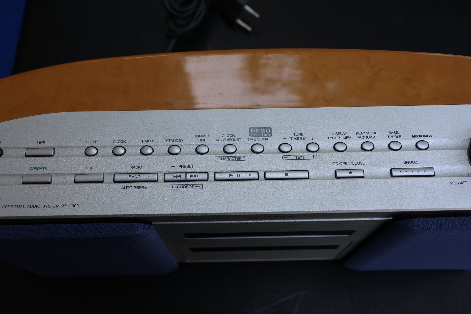 Sony Radios: Sony Z 2000 – Gebraucht aus Benglen von Disney5 4