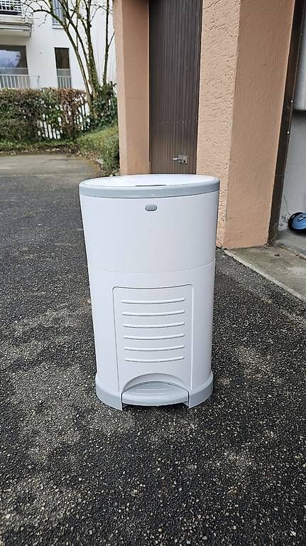 Poubelles: Neuwertiger Korbell Windeleimer – D'occasion à Thalwil par Karolincka