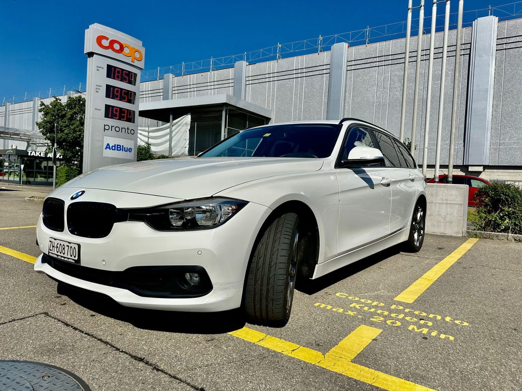BMW Automobili: BMW 316d Touring Automat – Usato da Wetzikon ZH venduto da ard_b8nf 8
