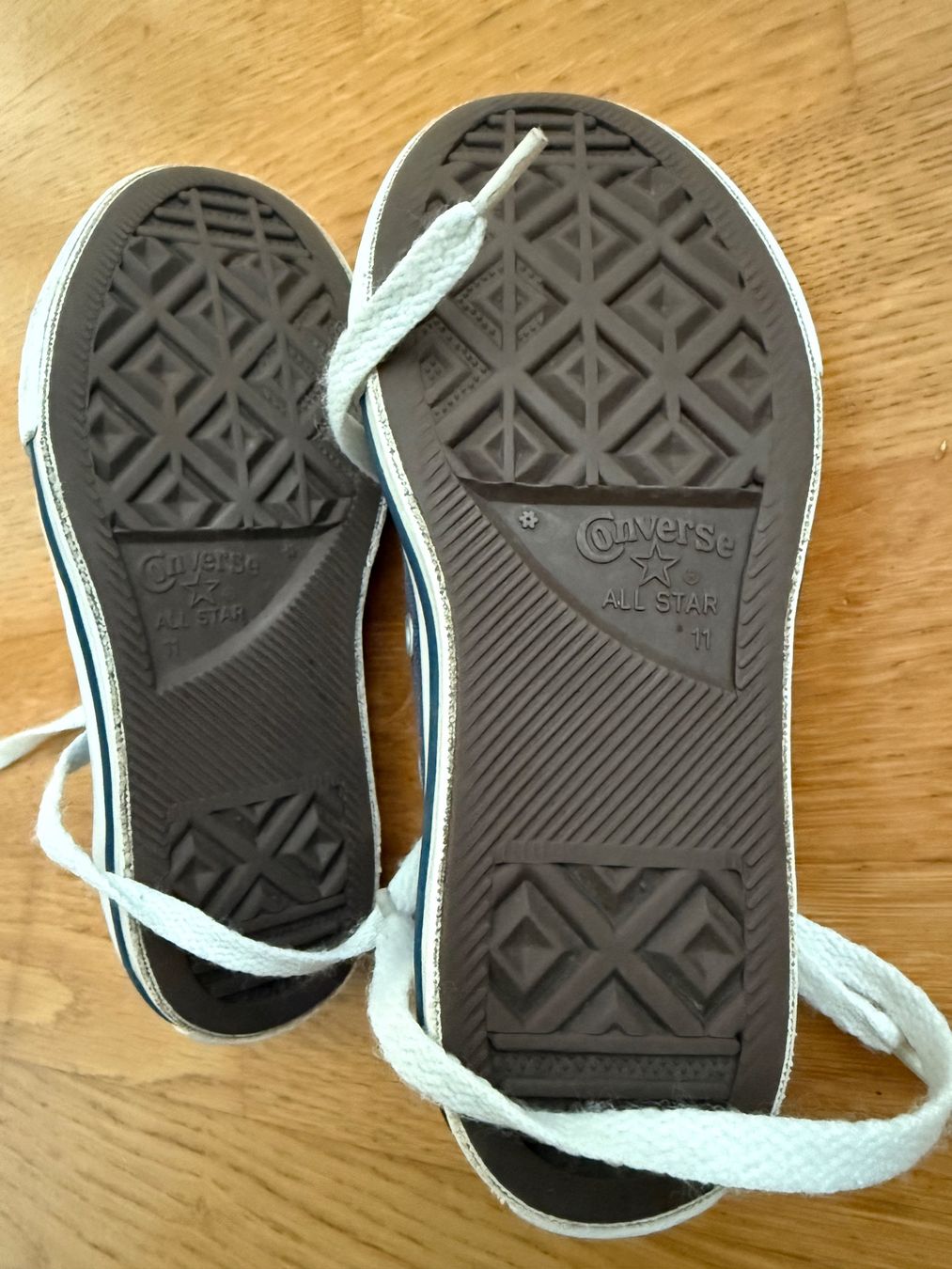 Converse Chaussures garçon: Converse Schuhe Gr 28 – D'occasion à Zürich par audrey_dri 1