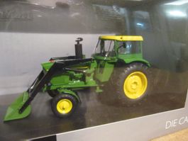 JOHN DEERE 3120  MIT VERDECK  UND FRONTLADER  1:32  METTAL