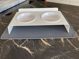 LucyBalu „DINE“ Futterstation inklusive Napfunterlage