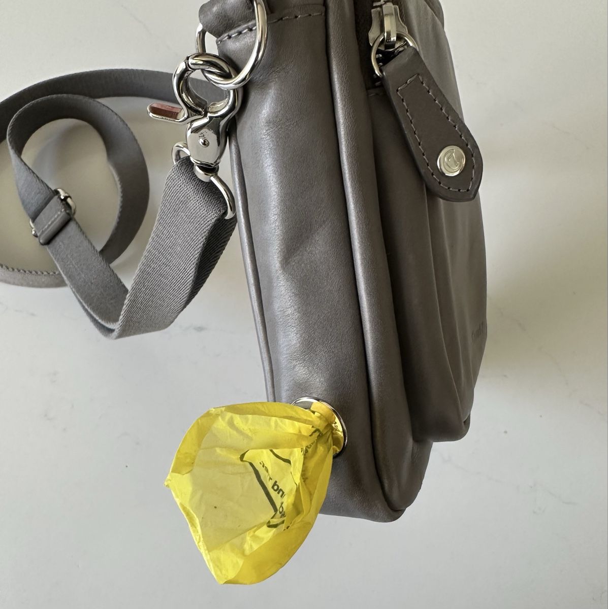 Cloud7 Taschen: Cloud7 Leather shoulder bag grey used condition – Gebraucht aus Basel von petunia08 3