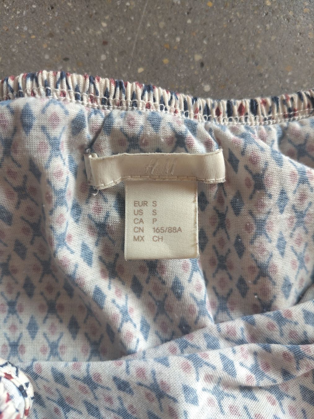 H&M T-shirt: T-Shirt – Usato da Zürich venduto da aurelie.99 2