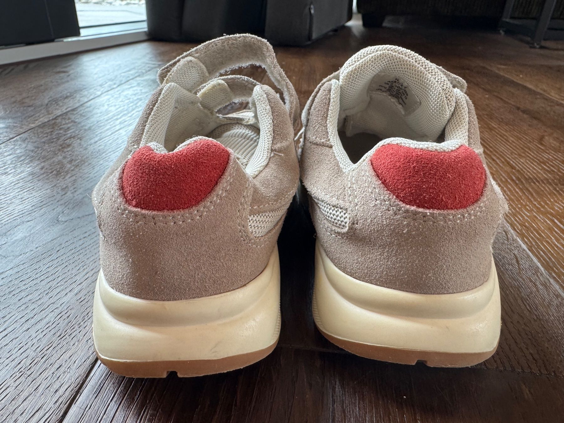 Next Scarpe per ragazzi: Next Sneaker mit Klettverschluss Gr. 29 – Usato da Esslingen venduto da DrBootje 2