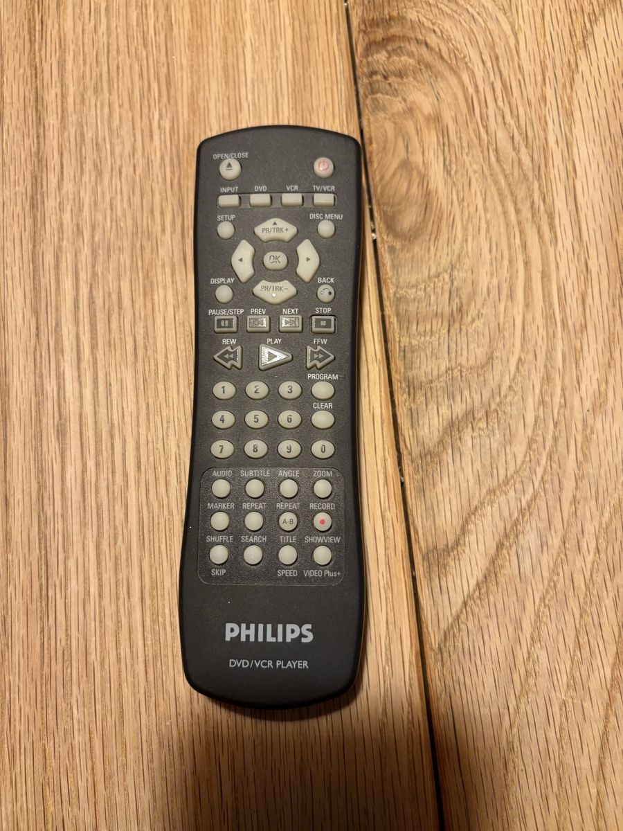Philips Audio- & Mediensysteme: Philips Videorekorder 6 Head Hi-Fi Stereo gebraucht – Gebraucht aus Madiswil von Christanne 7