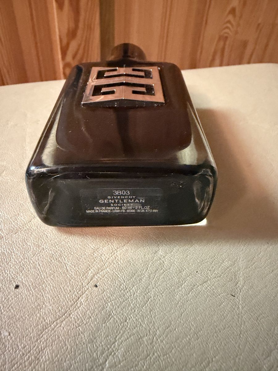 Givenchy Parfums & Eau de Toilette:  Givenchy Gentleman Society Eau de Parfum 60ml – Neuf (Voir description) à Triesenberg par dom_hd56 2