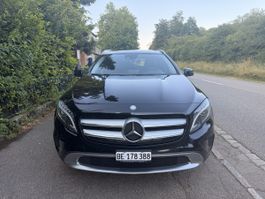 Mercedes-Benz GLA 200 d