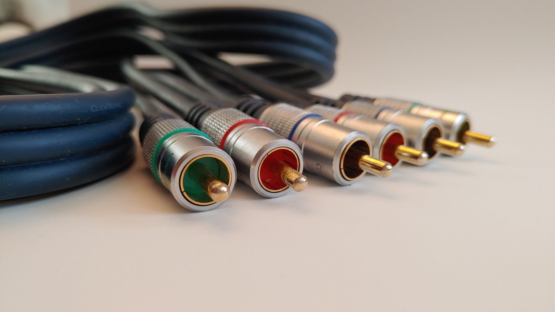 Cavi: CLICKTRONIC YUV-Komponentenkabel  (2m Blau) – Usato da Böbikon venduto da byYuri
