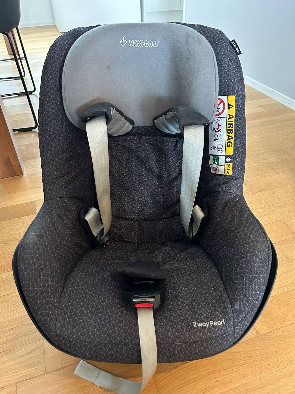 Maxi-Cosi Seggiolini per auto: Maxi Cosi 2way Pearl mit ISOFIX Station – Usato da Zürich venduto da philan123 2