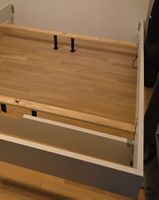 Bettrahmen Holz weiss gebraucht guter Zustand