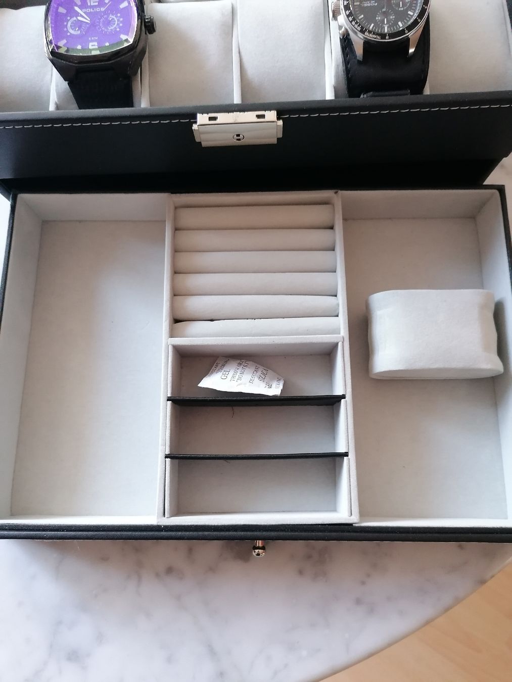 Portagioie: UHREN/SCHMUCK SCHATULLE MIT SCHLÜSSEL  – Nuovo (secondo la descrizione) da Pratteln venduto da ThereseZ 4