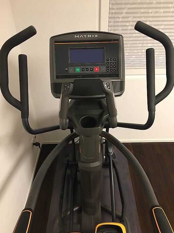 Hometrainer: Crosstrainer Matrix aus privatem Gebrauch – Usato da Zunzgen venduto da Conny_0812 1