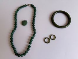 Schmuck-Set aus Jade