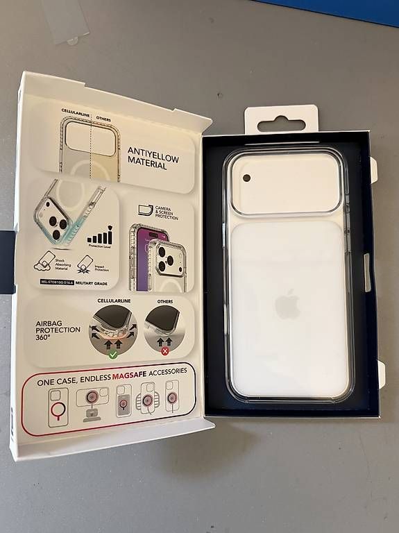 Cover & Protezioni schermo: Coque original Iphone 17 pro max transparente  – Usato da Troistorrents venduto da liviyo 1