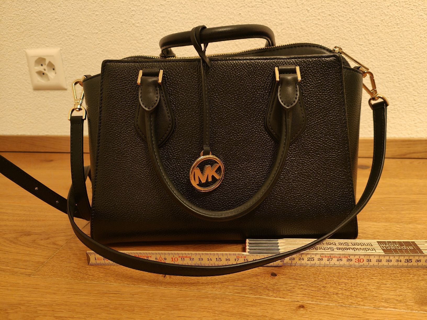 Michael Kors Taschen für Damen: Michael Kors Damen Tasche schwarz Leder – Neu (gemäss Beschreibung) aus Altdorf UR von fga_8v2t 1