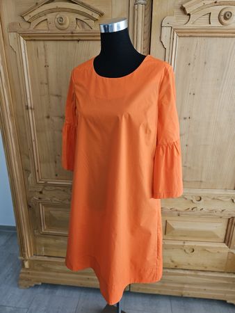 schönes Kleid von vicario cinque