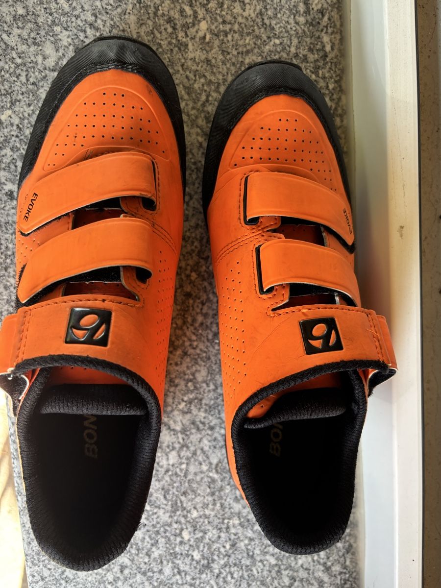 Herrenschuhe: Chaussures VTT 41 – Gebraucht aus Chalais von Jochlm