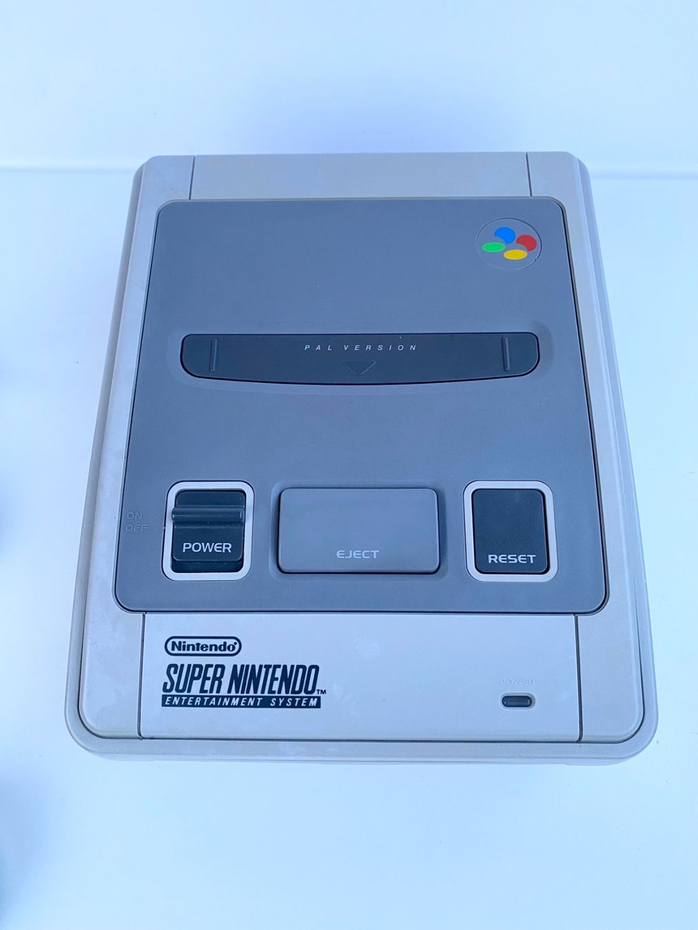 Nintendo Console: Super Nintendo SNES PAL Konsole + 2 Controller + Kabel – Usato da Wettingen venduto da ray_boccia 3