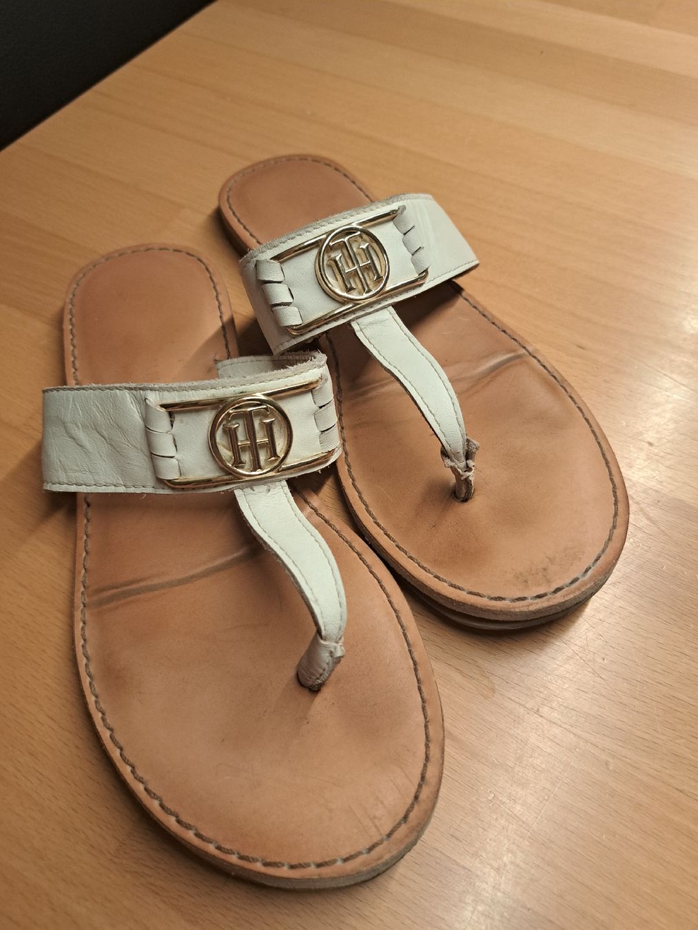 Tommy Hilfiger Scarpe da donna: Hilfiger Sandalen – Usato da Dietikon venduto da ali_5xzv 1