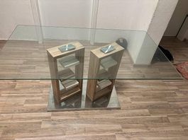 Moderner Esstisch mit Glasplatte & Holzoptik