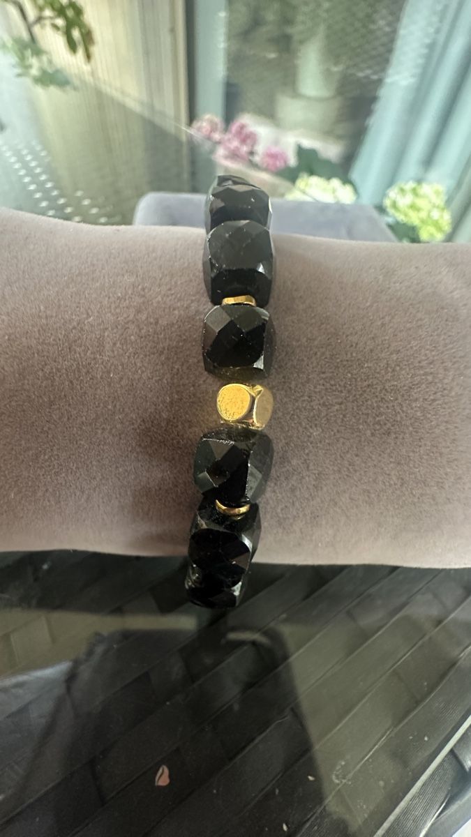 Bracciali & Braccialetti: Armband mit schwarzen Achat und Howlith Perlen  – Nuovo e nell'imballaggio originale da Kriens venduto da Hortensie6 2
