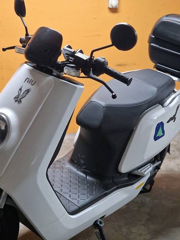 Veicoli elettrici: Niu NS1 Elektro Roller, 45km/h – Usato da Wallisellen venduto da Wallis8304 3