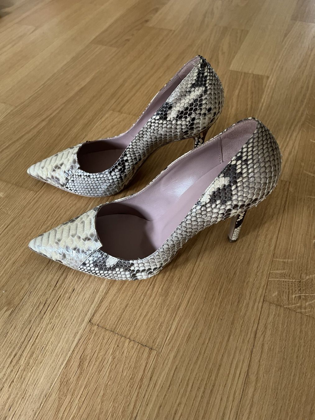 Chaussures femmes: Pumps Python 36 neu – D'occasion à Zürich par dna_27vl