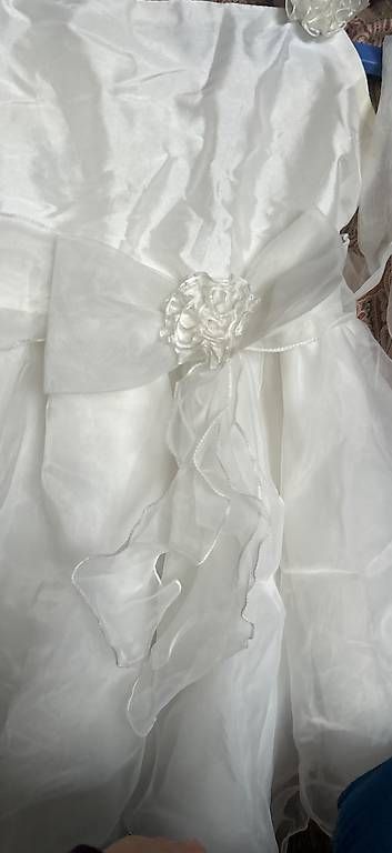 Kleider: Abito bianco  – Gebraucht aus Balerna von Mara.B. 1