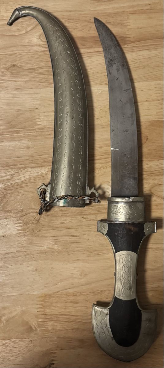 Posate: Orientalischer Dolch mit Scheide DEKO – Usato da Brugg AG venduto da JerryG. 1