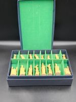 Vintage Schweizer Schachset mittelalterlichen gotischen Stil
