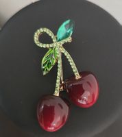 Brosche Kirschen rot mit Strass neu