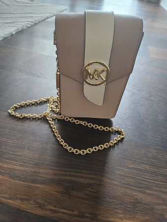 Michael Kors Carmen phone crossbody