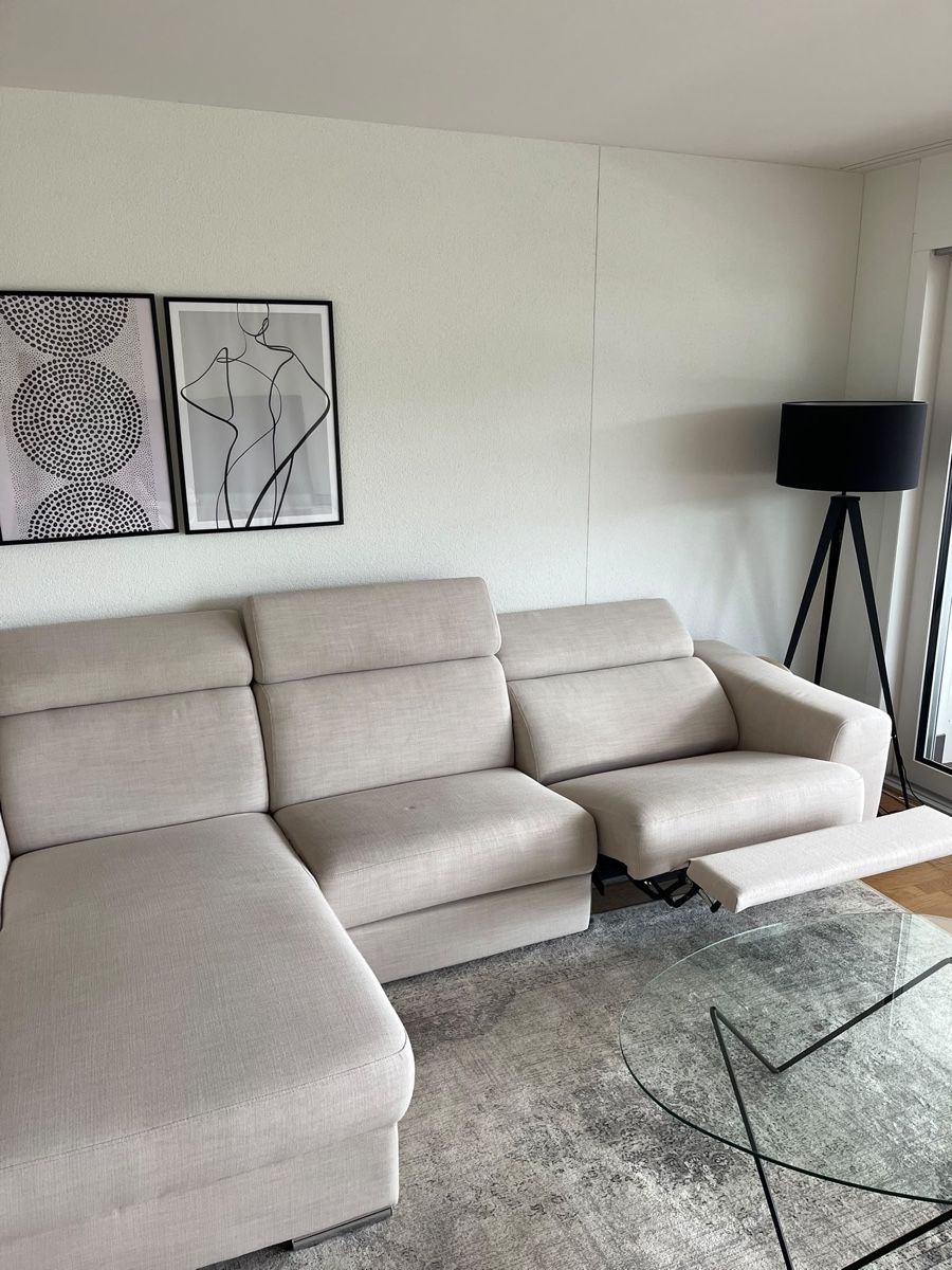 Livique Sofas: Ecksofa hellbeige Stoff mit Relaxfunktion – D'occasion à Küssnacht am Rigi par edo_7ww7 3