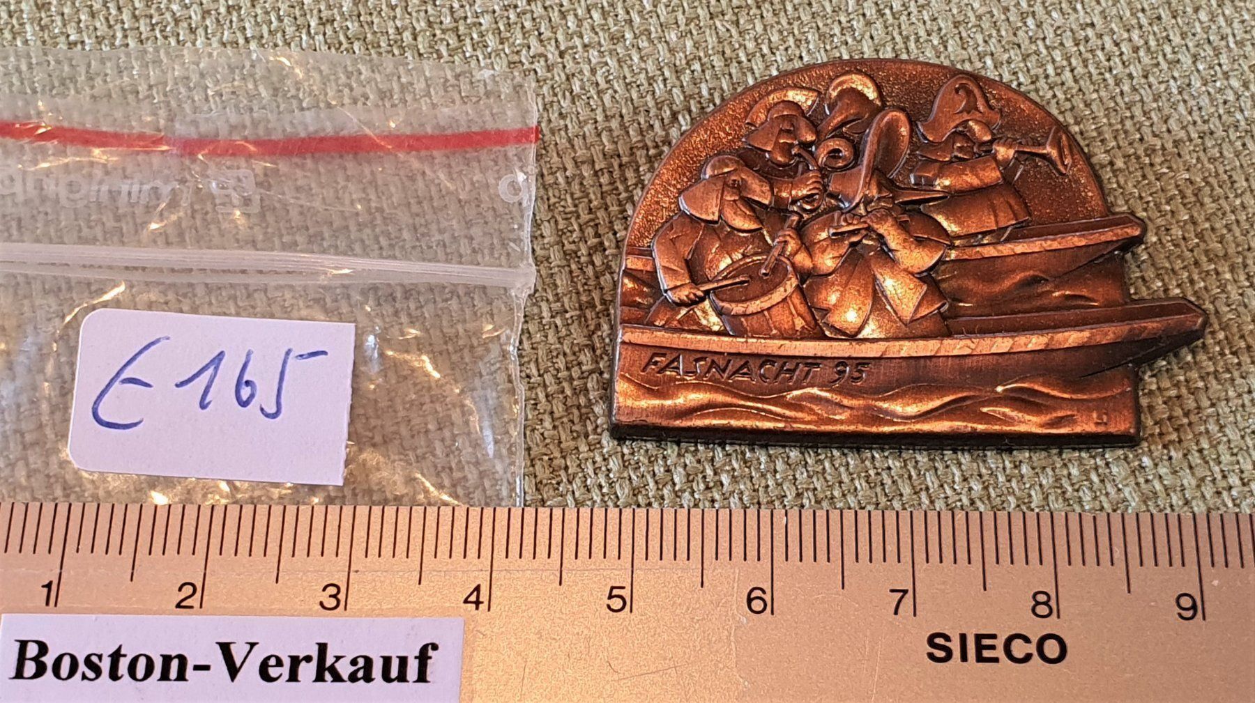 Broschen & Nadeln: E165 - Basler Fasnachtsplakette Bronze – Gebraucht aus Reinach BL von Boston-Verkauf 3