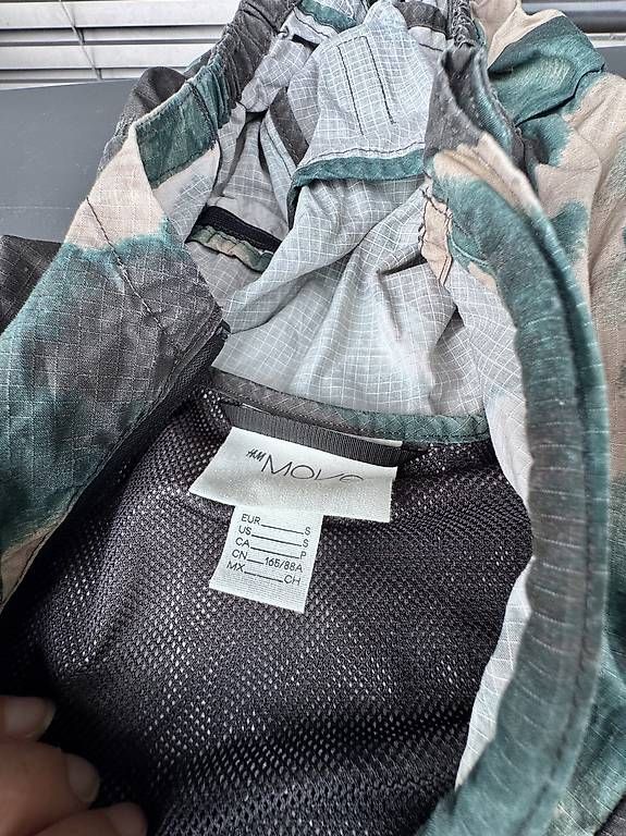Vestes: Windjacke von H&M – D'occasion à Rudolfstetten par krach 3