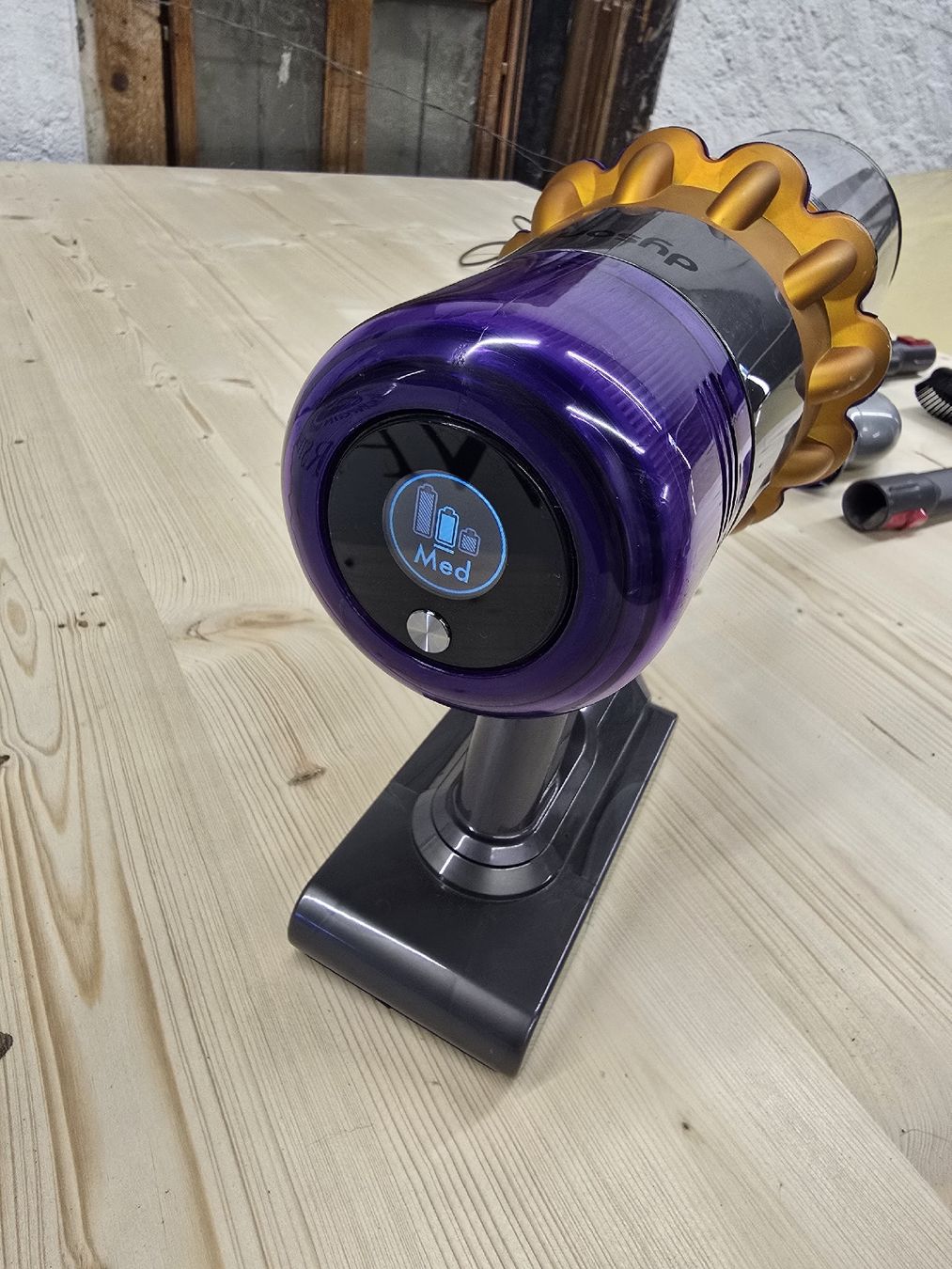 Dyson Aspirapolveri & Accessori: Dyson V15 absolut – Usato da Aigle venduto da sch_wn6c 1