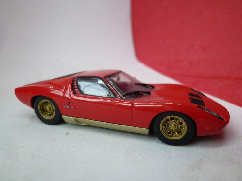 MINICHAMPS 430103001 LAMBORGHINI Miura Gold 1.43