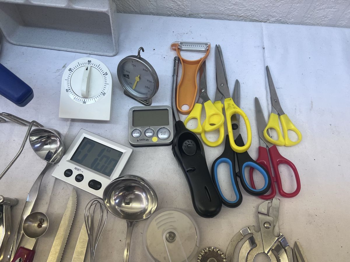 Cucine complete: Verschiedene Küchenartikel (3) – Usato da Glattfelden venduto da brockischweiz 1