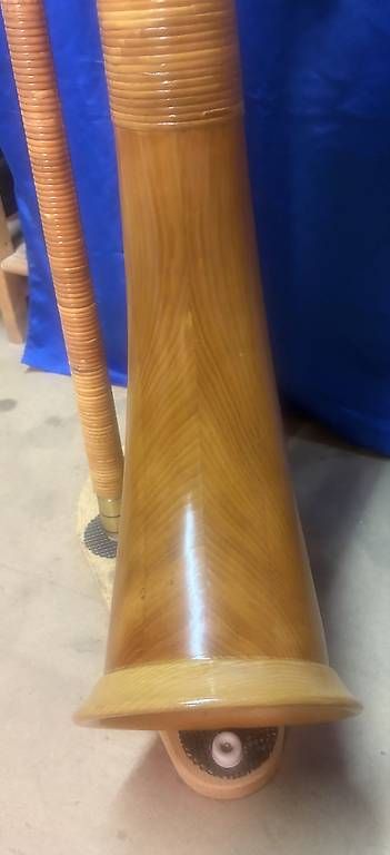 Musikinstrumente: schönes Alphorn 3-teilig – Gebraucht aus Reiden von woodARTmusic