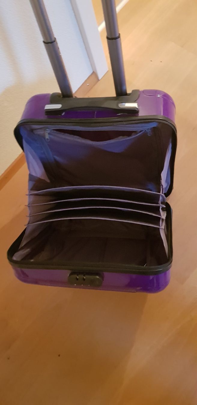 Valigie & Borse: Neuer Rollkoffer - violett – Nuovo (secondo la descrizione) da Milken venduto da Dnybe 2