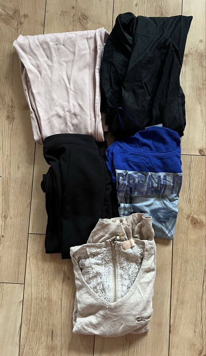 Lots de vêtements: Set á Grösse S/36 – D'occasion à Heitenried par Kaeser1992