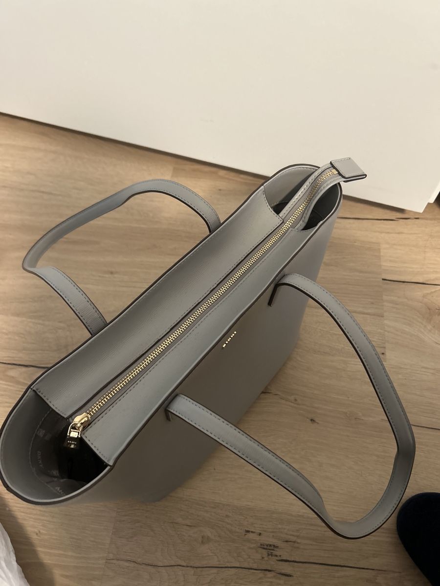 DKNY Taschen für Damen: DKNY Grey Tote Bag – Gebraucht aus Binningen von zcm8 4