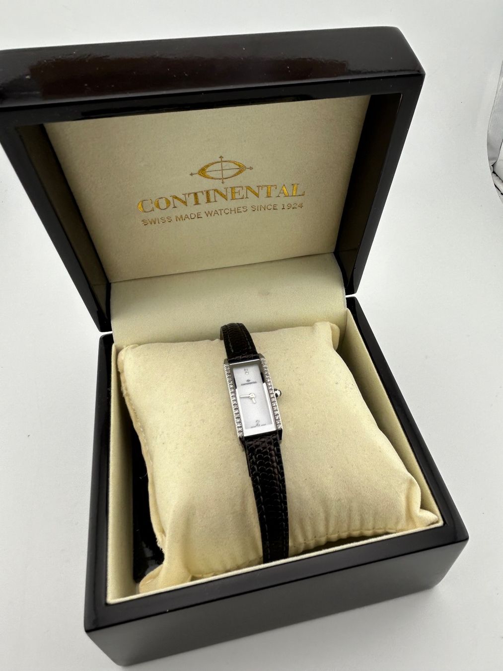Continental Orologi: Continental Damenuhr läuft – Usato da Biel/Bienne venduto da MrP_WatchesBiel 2