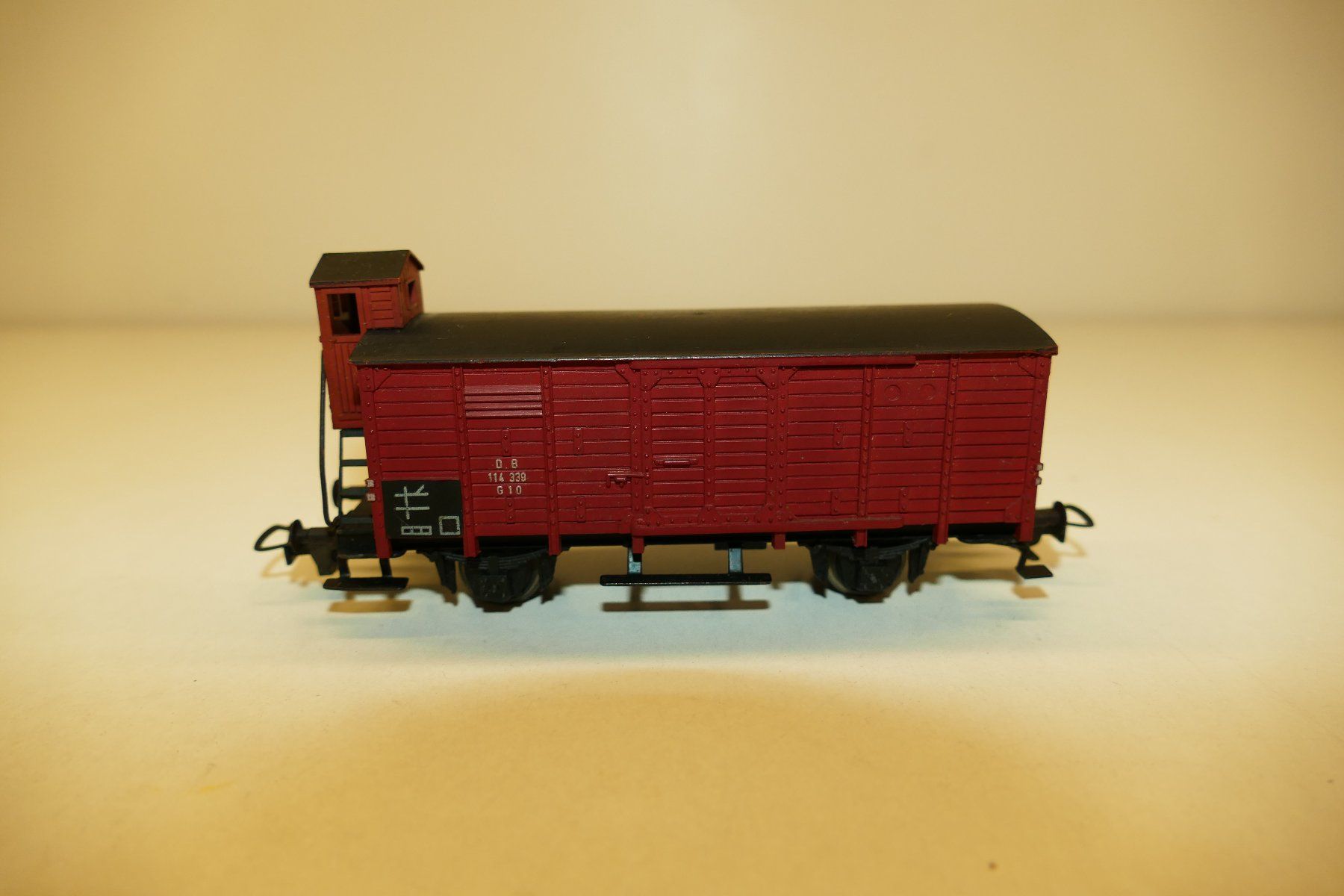 Fleischmann Modelleisenbahnen: Fleischmann H0: DB gedeckter Güterwagen G10 – Gebraucht aus Niederhasli von rail-duerst 1