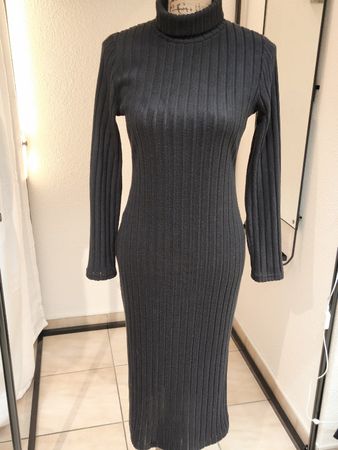 Strickkleid schwarz mit Rollkragen gerippt guter Zustand