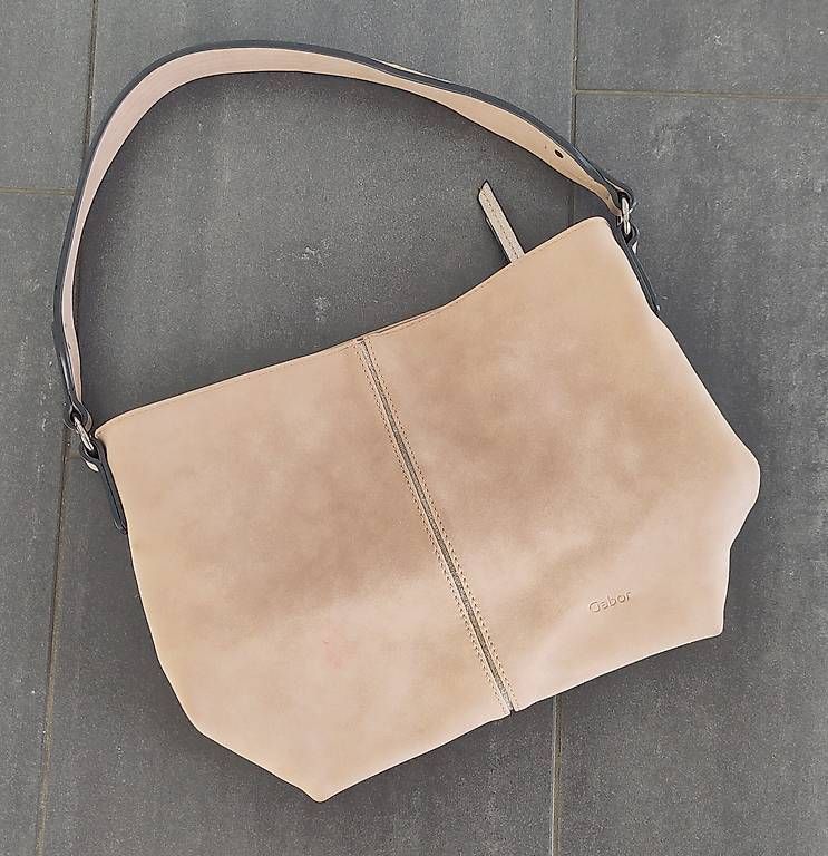Sonstige Kleidung & Accessoires: Handtasche – Gebraucht aus Gerzensee von Martin_99 1