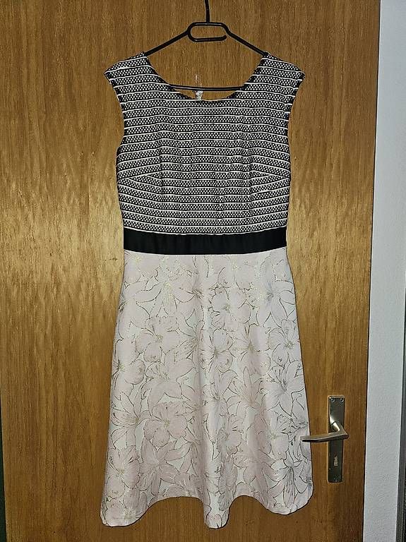 Vestiti: elegantes Kleid mit stickjacke gr 38 – Usato da Uzwil venduto da sousse73 1